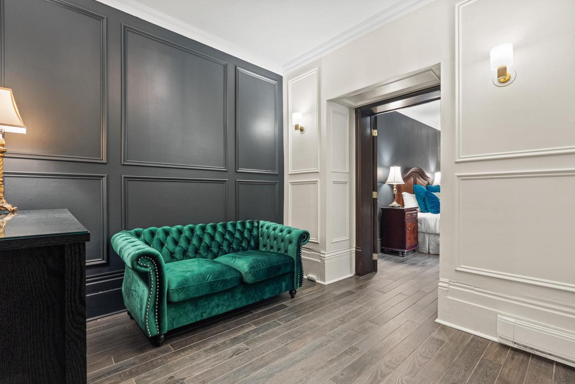 Queen Suite