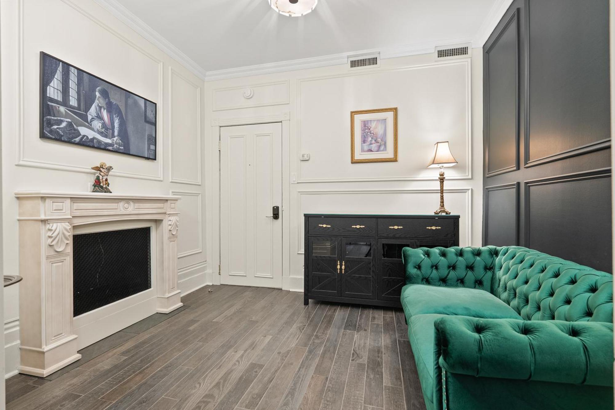 Queen Suite