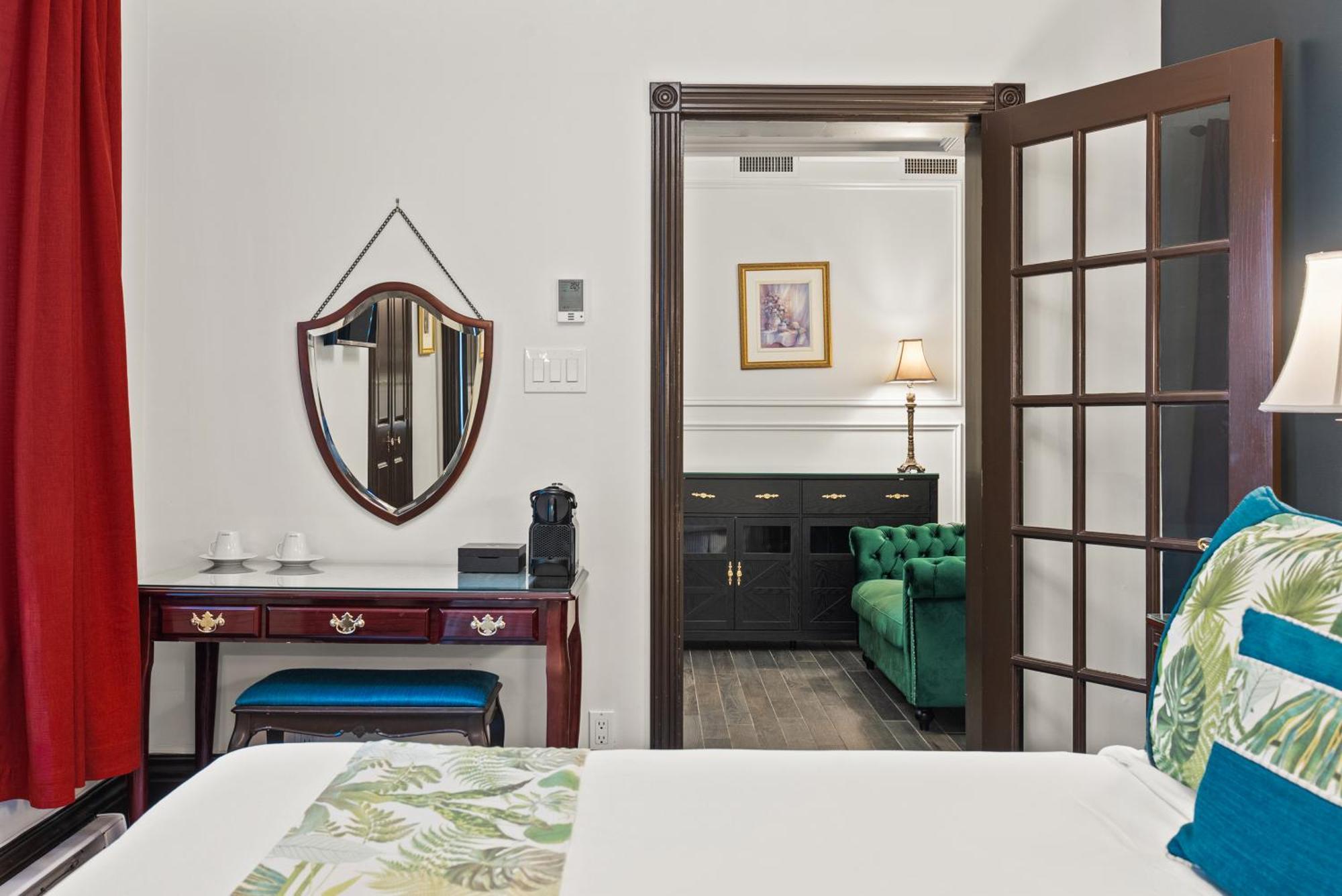 Queen Suite