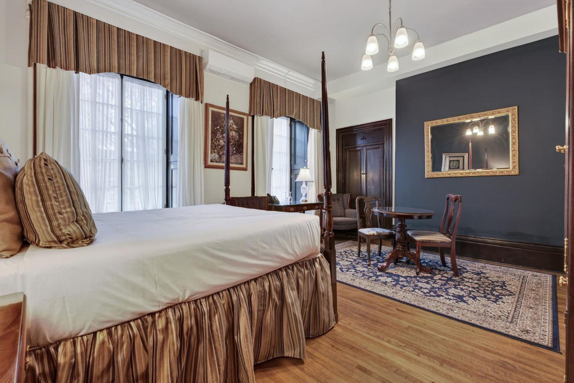 Prestige Queen Room Lower Floors