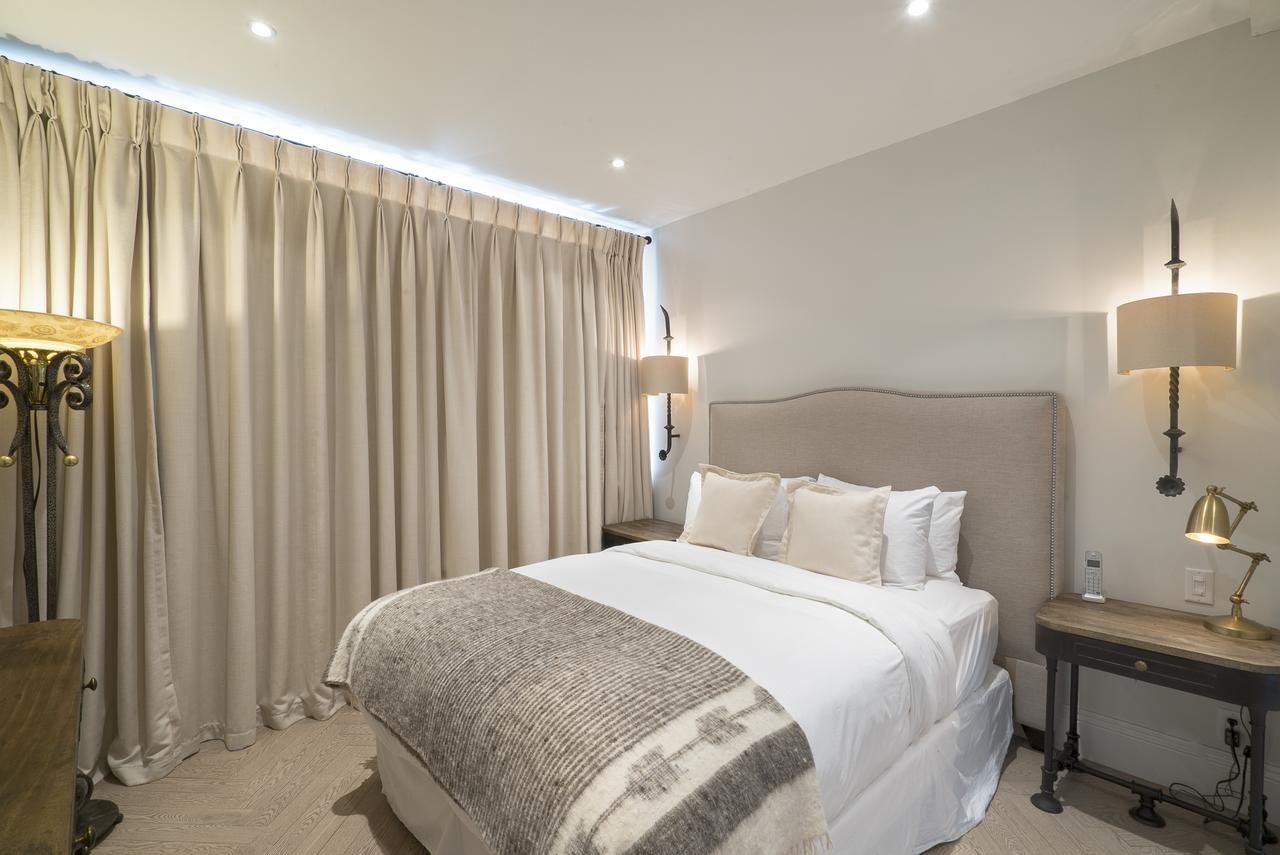 Chambre Lit Queen-Size dans Penthouse 3 / Bâtiment B / Sans Kitchenette / Animaux Non Autorisés